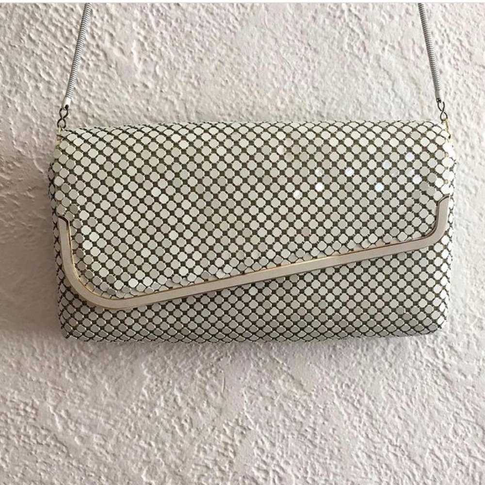 Vintage 80s cream chainmail purse pocketbook